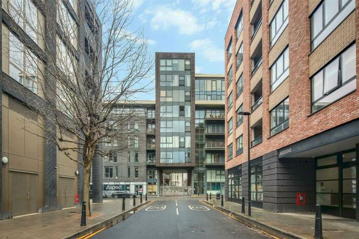 2 Bedroom Apartment To Rent In Roach Road, Hackney Wick, E3