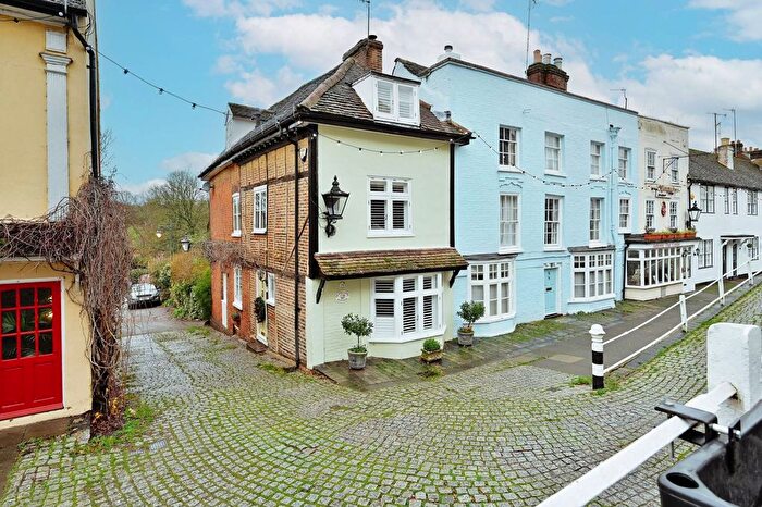 3 Bedroom End Terrace House For Sale In High Street, Hemel Hempstead, HP1