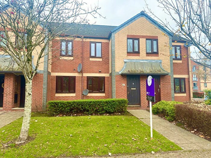 2 Bedroom Property To Rent In Crates Close, Kingswood, Bristol, BS15