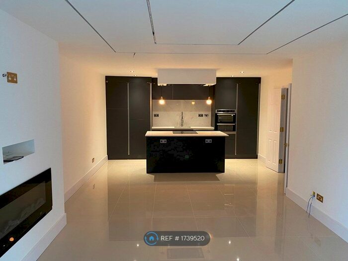 2 Bedroom Flat To Rent In Galleons Lock, London, E16