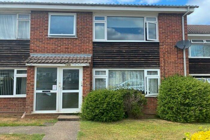 1 Bedroom Flat To Rent In Bredhurst Road, Gillingham, ME8