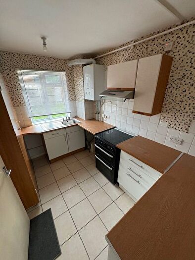 2 Bedroom Flat To Rent In Fullerton Close, Southampton, SO19