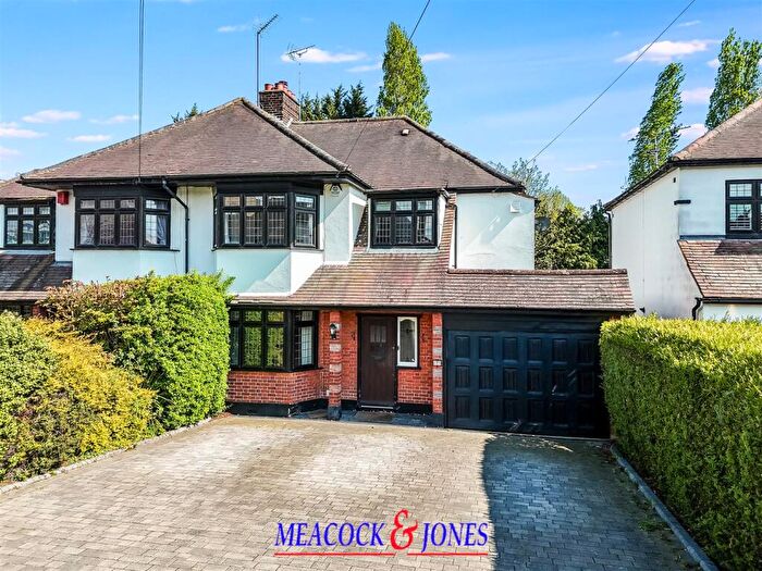 4 Bedroom Semi-Detached House For Sale In Friars Avenue, Shenfield, Brentwood, CM15