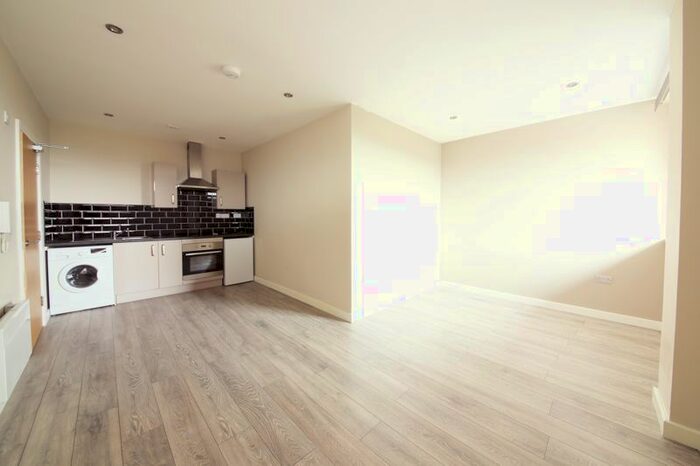 1 Bedroom Flat To Rent In East Lane, Runcorn, WA7