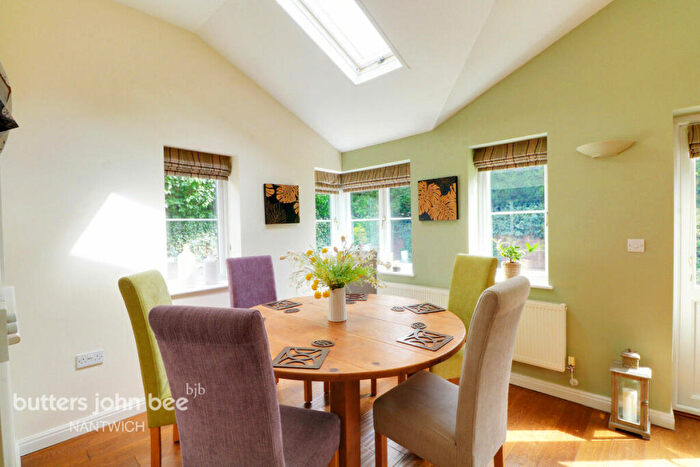 5 Bedroom Detached House For Sale In Pear Tree Field, Nantwich, CW5