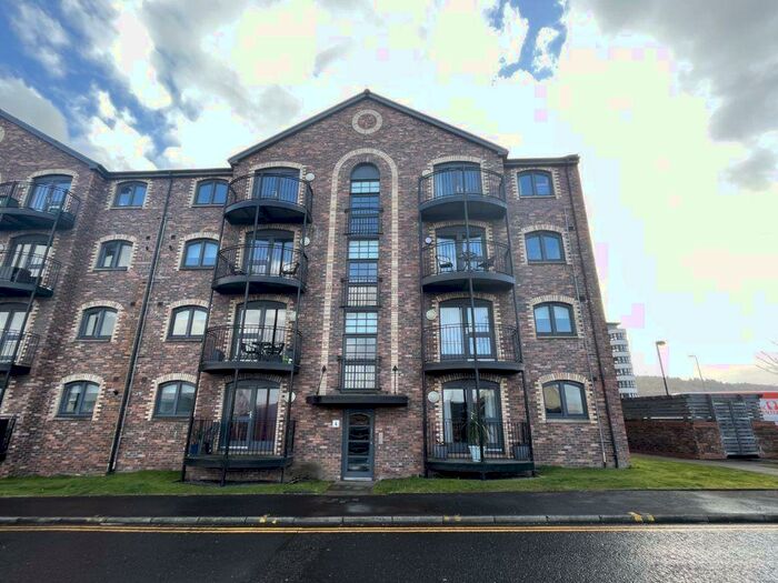 2 Bedroom Flat To Rent In James Watt Way, Greenock, Inverclyde, PA15