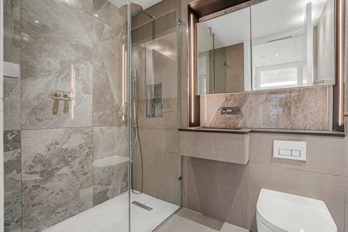 2 Bedroom Apartment For Sale In Bollinder Place, Carrara Tower, EC1V - Photo 13