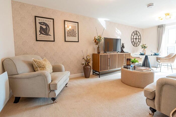 2 Bedroom Retirement Property To Rent In Hampton Close, Southampton, Hampshire, SO15