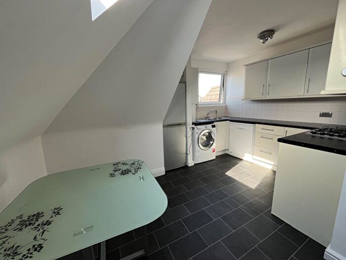 2 Bedroom Flat For Sale In Westby Road, Bournemouth, BH5