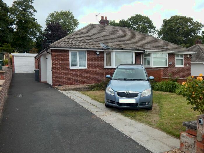 2 Bedroom Bungalow To Rent In Hyrst Garth, Batley, WF17
