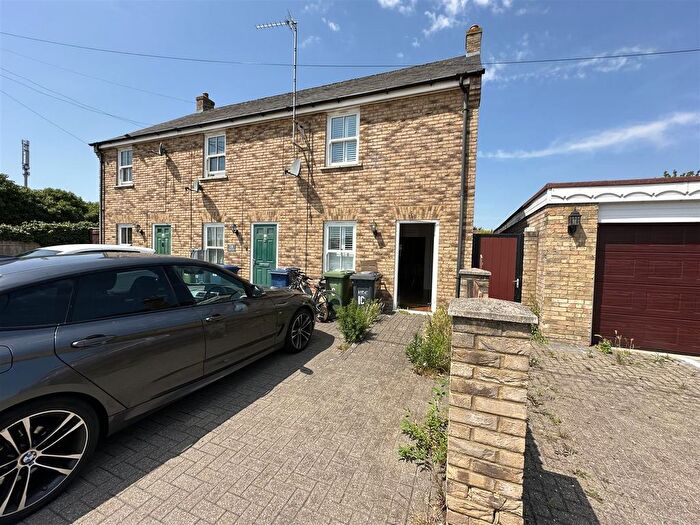 2 Bedroom End Of Terrace House To Rent In Station Road, St. Neots, PE19