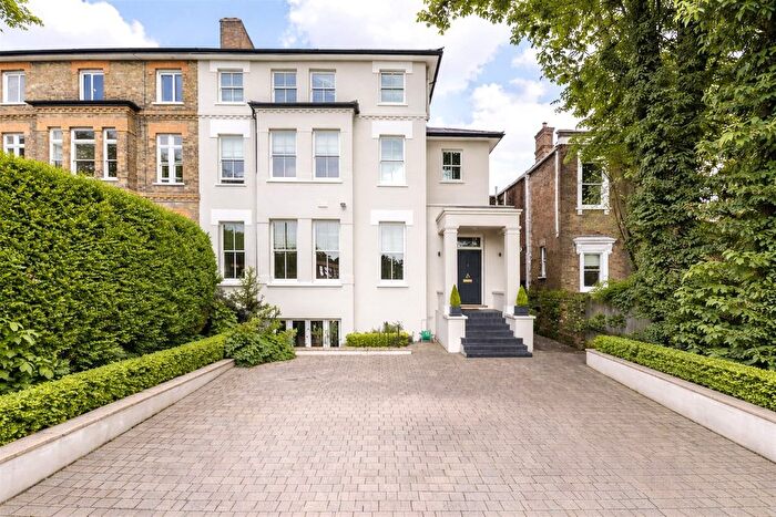 6 Bedroom Semi-detached House For Sale In Strawberry Vale, Twickenham, TW1