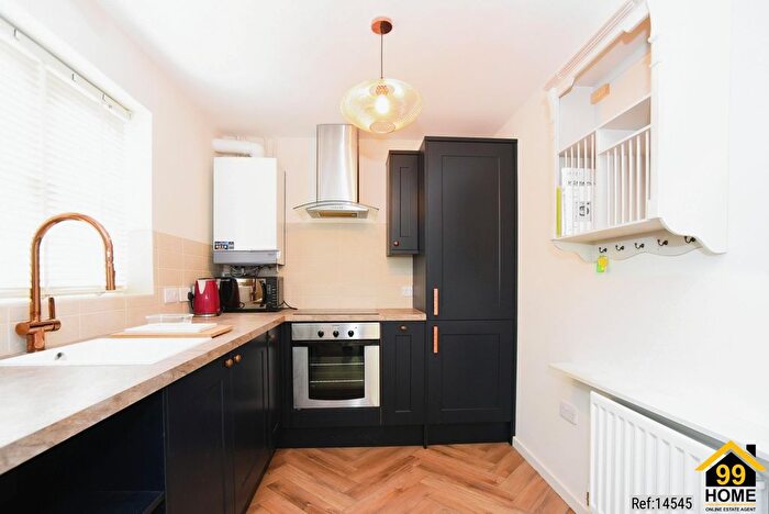 1 Bedroom Flat For Sale In Hardie Close, Tetbury, GL8
