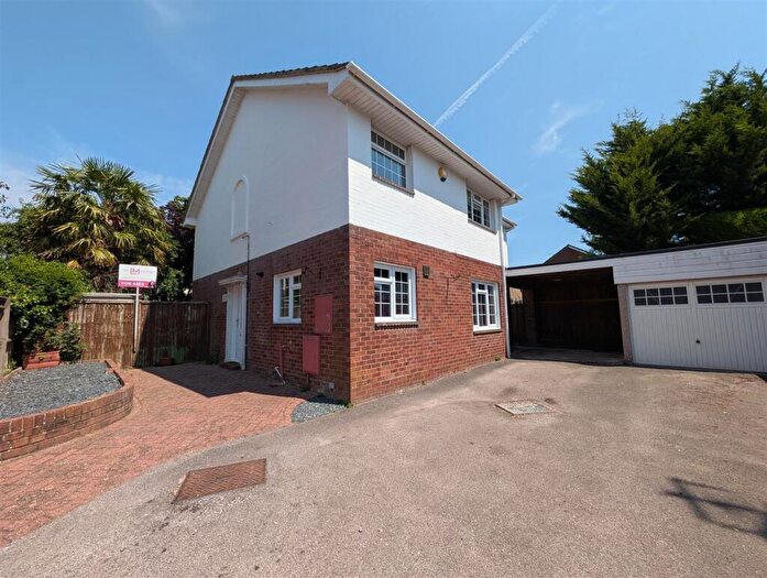 4 Bedroom Detached House For Sale In Scotter Square, Bishopstoke, Eastleigh, SO50