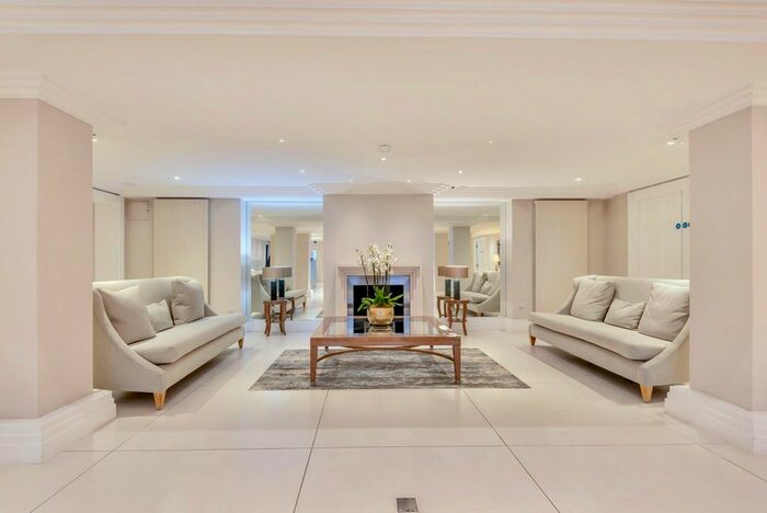 3 Bedroom Flat To Rent In Dean Ryle Street, London, SW1P