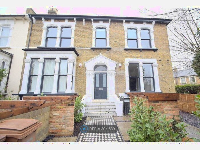 3 Bedroom Flat To Rent In Evering Road, London, E5