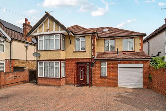 5 Bedroom Detached House For Sale In Langley Road, Langley, Berkshire, SL3