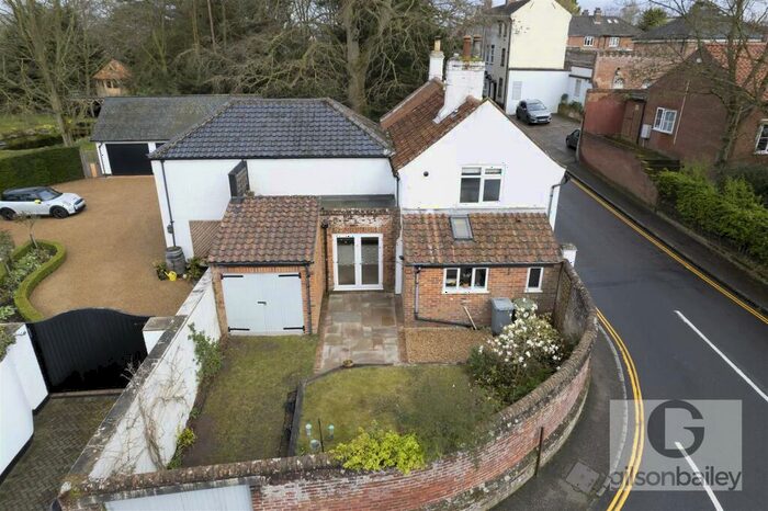 2 Bedroom Cottage For Sale In George Hill, Old Catton, NR6