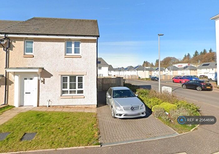 3 Bedroom Semi-Detached House To Rent In Dart Avenue, East Kilbride, Glasgow, G74