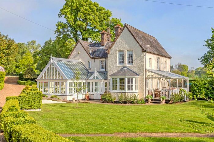 5 Bedroom Detached House For Sale In Whipsnade, Dunstable, Bedfordshire, LU6