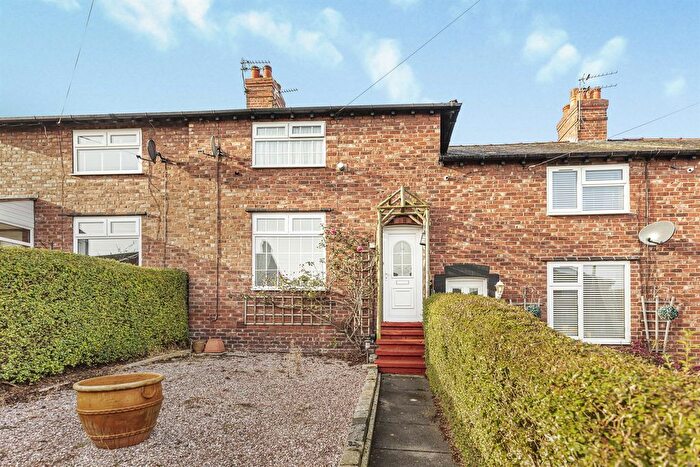 2 Bedroom Terraced House For Sale In Barsbank Lane, Lymm, WA13