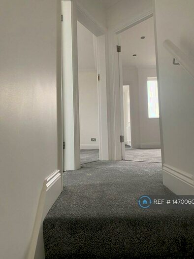2 Bedroom Maisonette To Rent In Matlock Gardens, Hornchurch, RM12