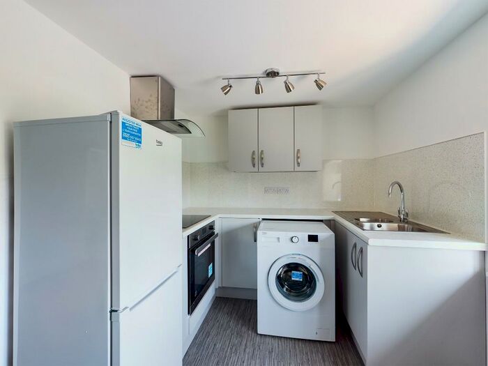 1 Bedroom Flat To Rent In Elm Grove, Worthing, West Sussex, BN11