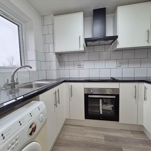 1 Bedroom Apartment To Rent In Acworth Close, London, N9