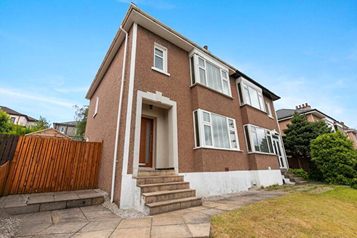 3 Bedroom Semi Detached House For Sale In Vardar Avenue, Clarkston, G76