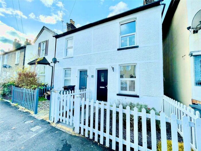 2 Bedroom End Of Terrace House To Rent In St. Peters Street, South Croydon, CR2