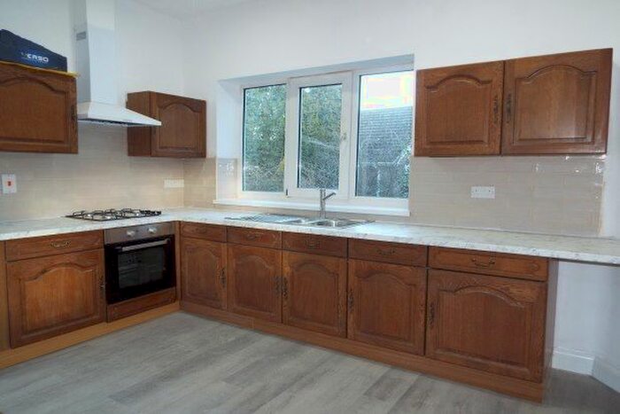 2 Bedroom Flat To Rent In Borders Avenue, Nottingham, NG17