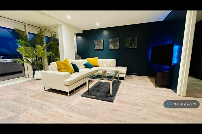 2 Bedroom Flat To Rent In Albion Street, Leeds, LS2