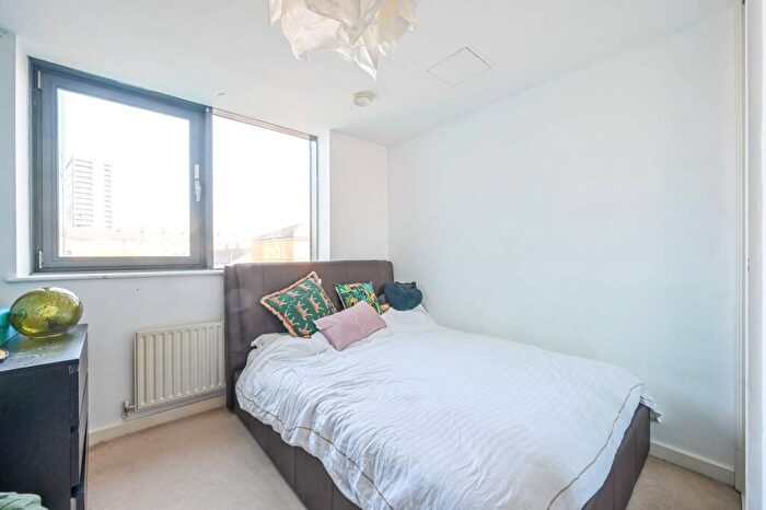 1 Bedroom Flat For Sale In East India Dock Road, , Docklands, London, E14
