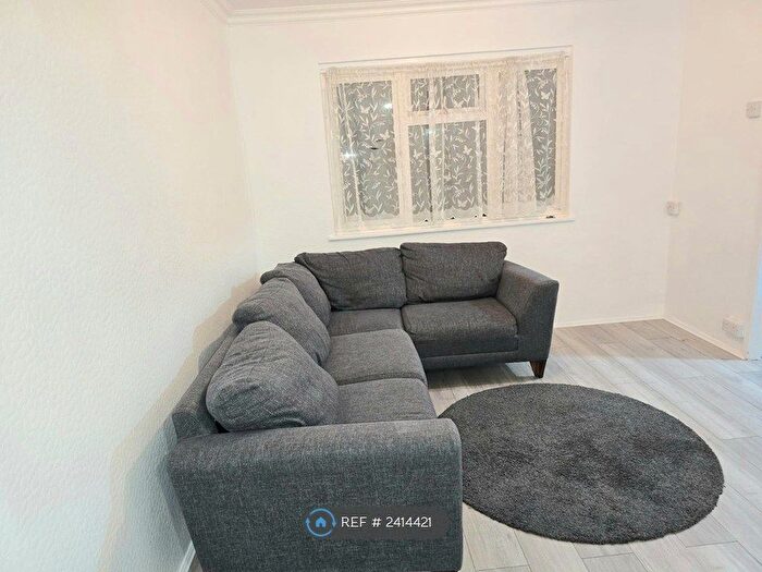 3 Bedroom Terraced House To Rent In Hunts Drive, Writtle, Chelmsford, CM1