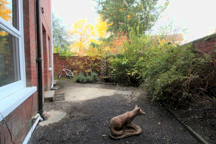 1 Bedroom Flat To Rent In Cowick Street, Exeter, EX4