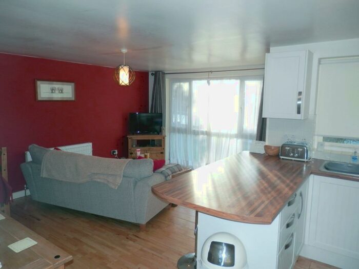 1 Bedroom Maisonette To Rent In Primrose Court, Dunstable, LU6