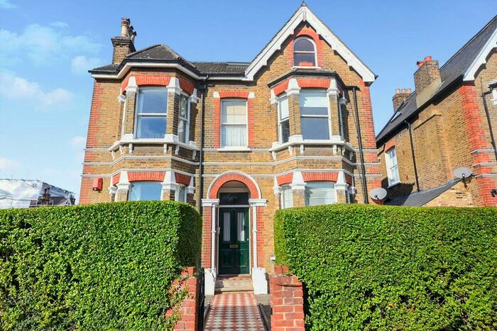 1 Bedroom Flat To Rent In Kings Road, Wimbledon, SW19