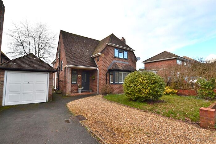 3 Bedroom Detached House For Sale In Longdown, Fleet, GU52