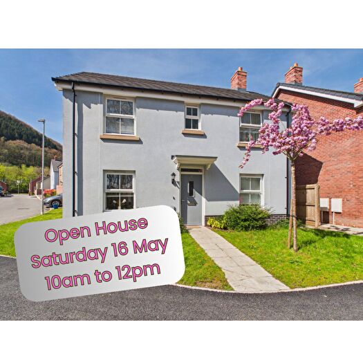 3 Bedroom Detached House For Sale In Llanfoist, Abergavenny, NP7