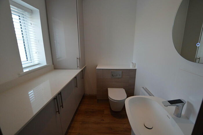 4 Bedroom Town House To Rent In Houghton Way, Bury St. Edmunds, IP33