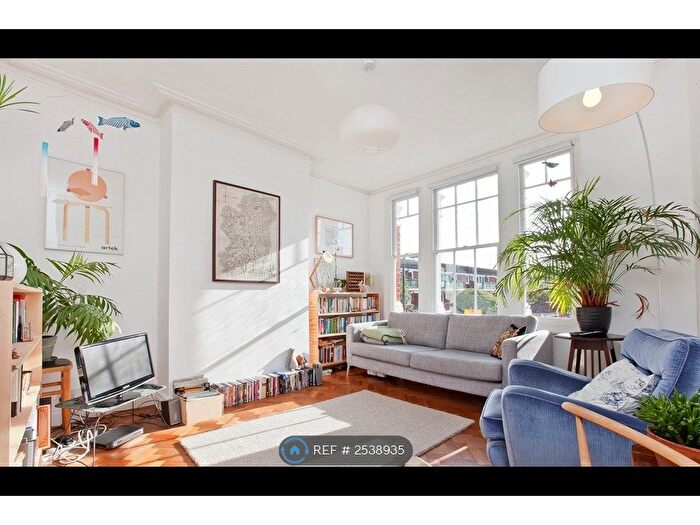 2 Bedroom Maisonette To Rent In Victoria Crescent, London, N15