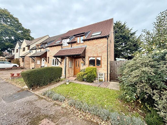 2 Bedroom End Of Terrace House For Sale In Coopers Way, Newent, GL18