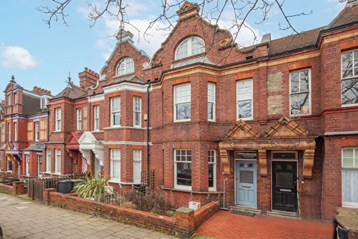 4 Bedroom Flat To Rent In Barcombe Avenue, London, SW2