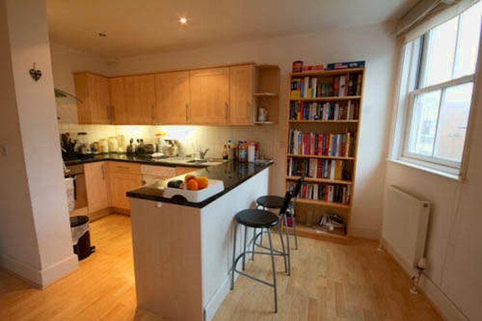 2 Bedroom Flat To Rent In 10 Smedley Street, London, SW4