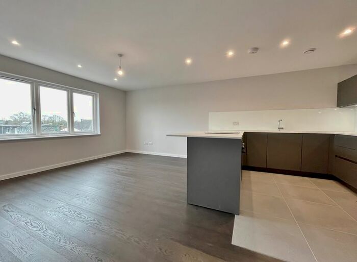 2 Bedroom Property To Rent In Golders Green Road, London NW11