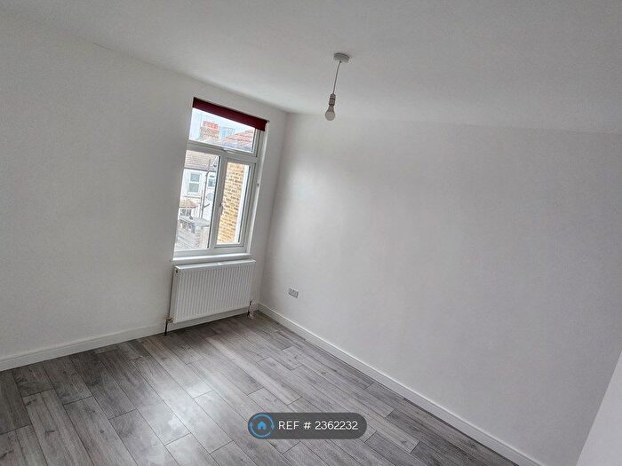 4 Bedroom Terraced House To Rent In Federation Road, London, SE2