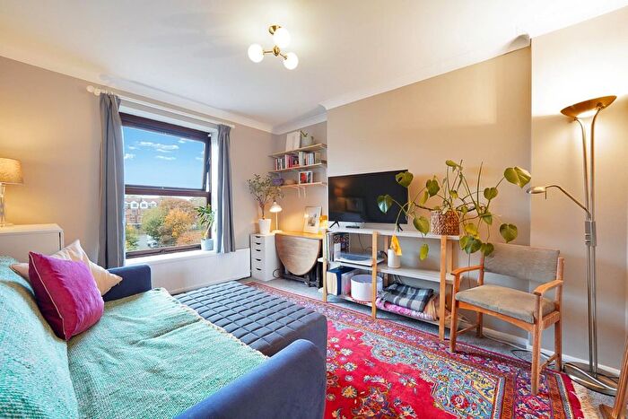1 Bedroom Flat For Sale In Harrington Hill, Clapton, E5
