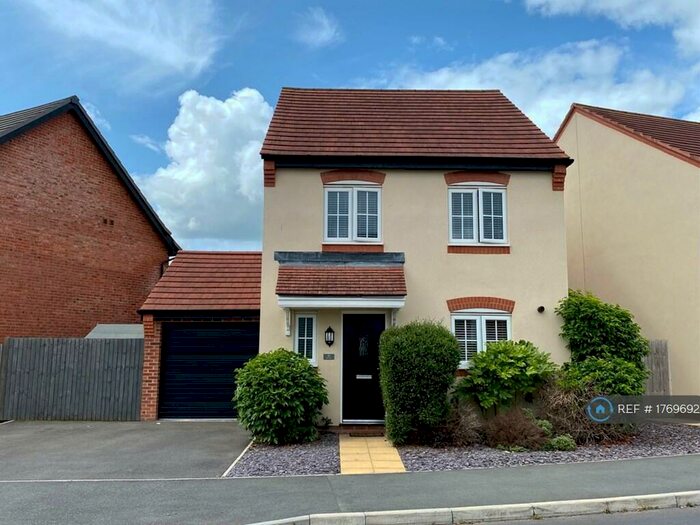 4 Bedroom Detached House To Rent In Hazel Way, Nantwich, CW5