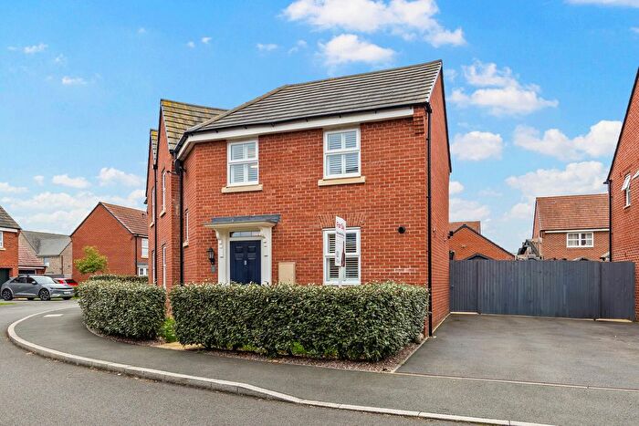 3 Bedroom Semi-Detached House For Sale In Claydon Avenue, Barton Seagrave, NN15