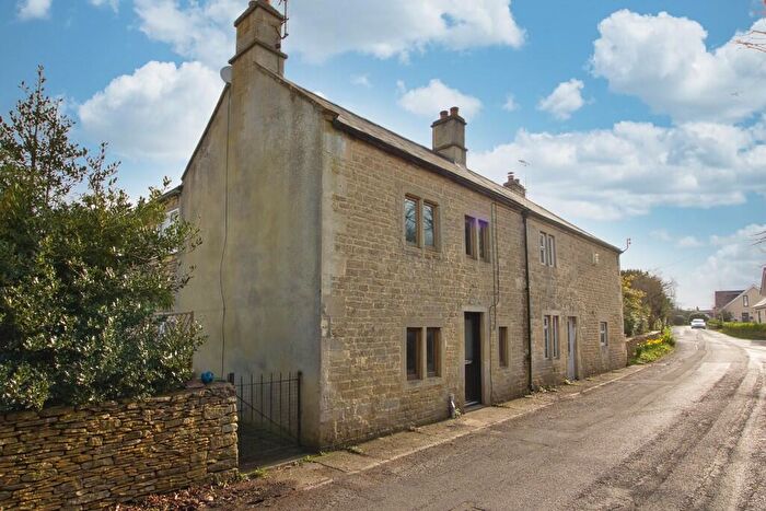 2 Bedroom Cottage For Sale In Upper Potley, Neston, SN13